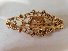 Load image into Gallery viewer, Goldtone brooch 7 piece lot #228
